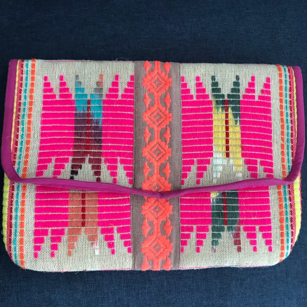 Colombian Clutch
